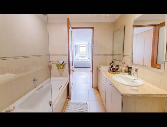 2 BEDROOM APARTMENT FOR SALE IN BEDFORDVIEW